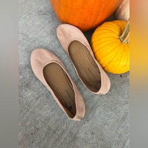 Nude flats